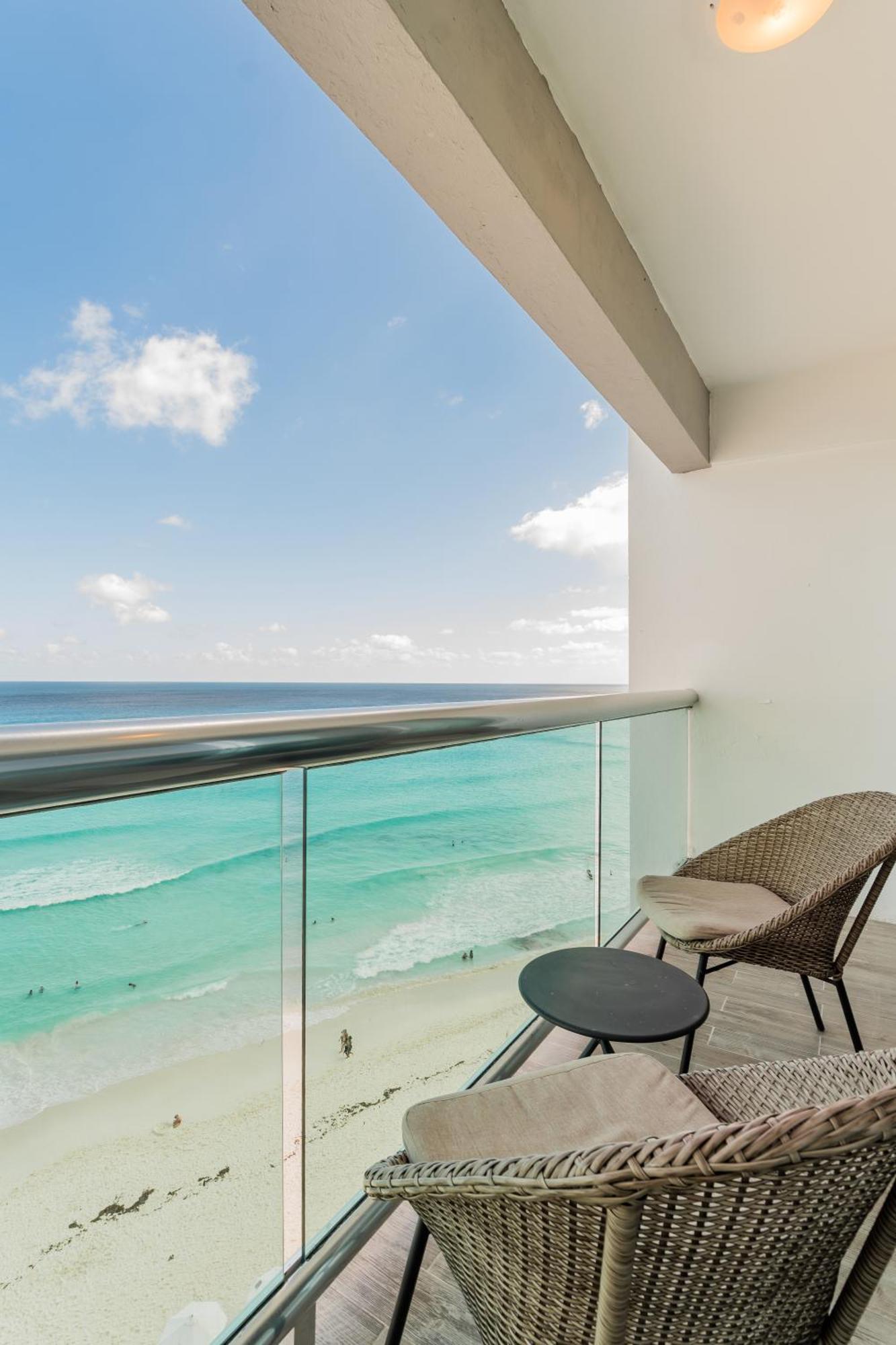 The Ocean Vibes Suites By Casa Paraiso Cancun Bagian luar foto